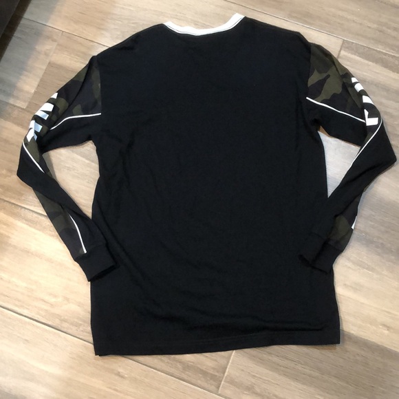 vS Pink Camo bling long sleeve - Picture 3 of 6